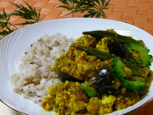 豆腐と夏野菜のカレー