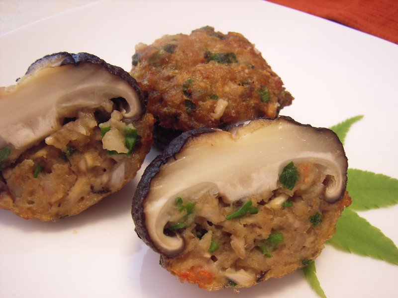 椎茸の海老詰め揚げ